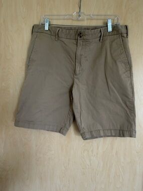 Izod Men's Flat Front Shorts in Khaki Brown